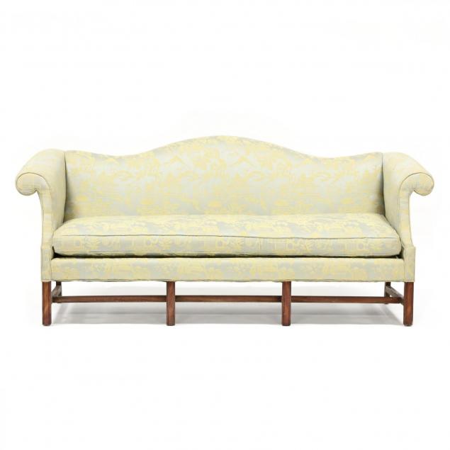 chippendale-style-sofa