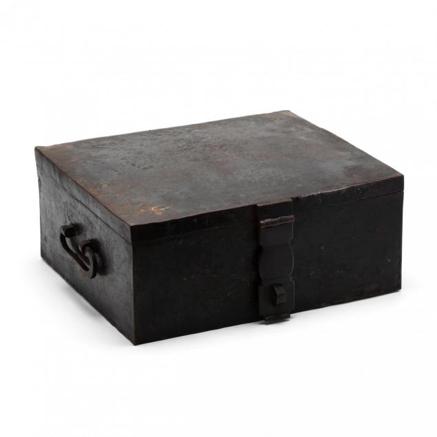 antique-russian-strong-box