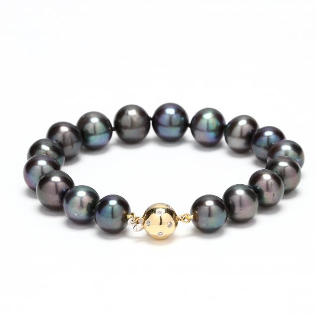 18kt-black-pearl-and-diamond-bracelet