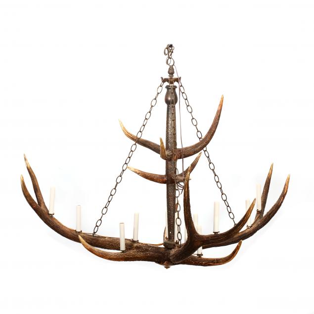 vintage-antler-form-chandelier