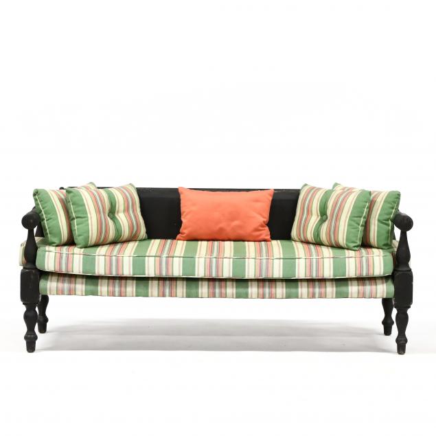 new-england-painted-day-sofa
