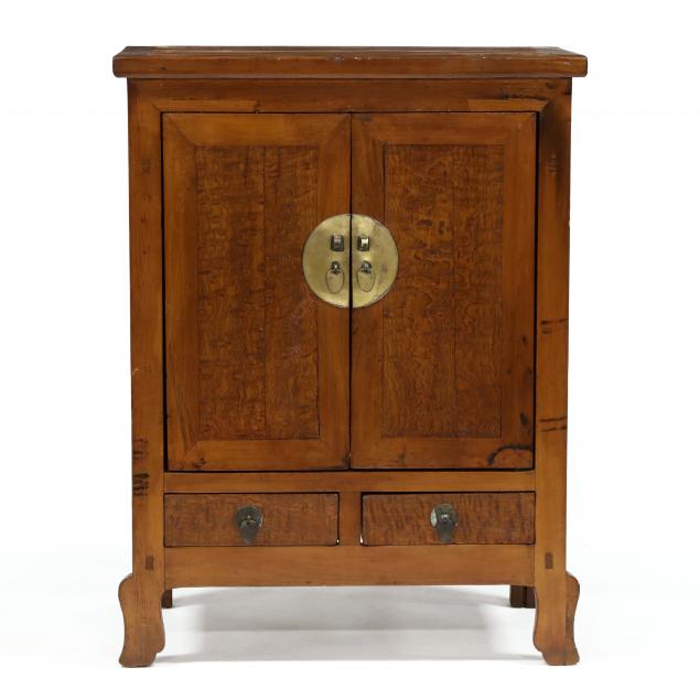 diminutive-chinese-cabinet