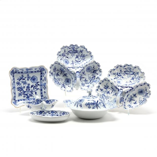 six-meissen-blue-onion-porcelain-serving-ware