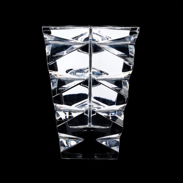 baccarat-modernist-crystal-i-totem-i-vase