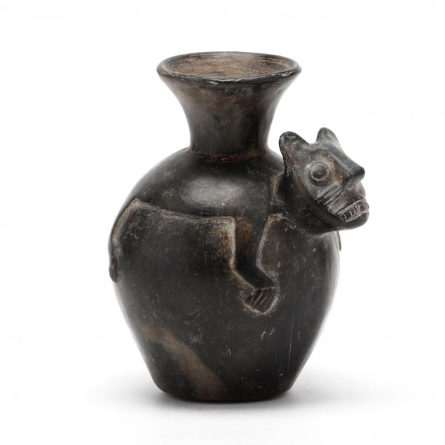 chimu-style-blackware-vessel-with-jaguar-effigy