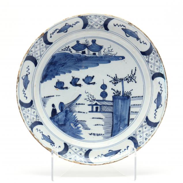a-chinoiserie-blue-and-white-charger