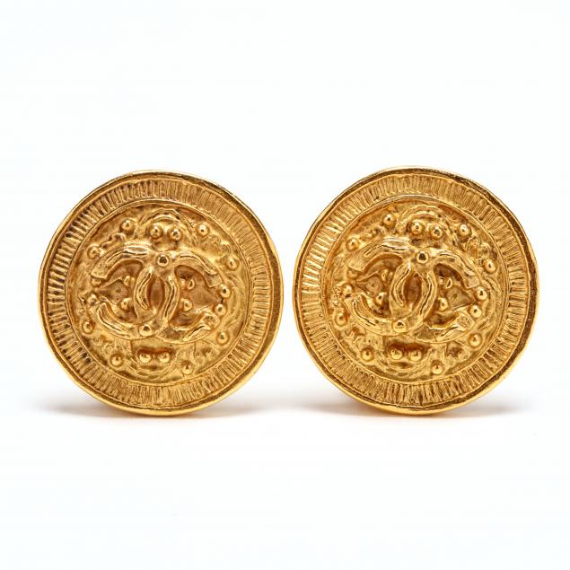 vintage-gilt-clip-on-earrings-chanel