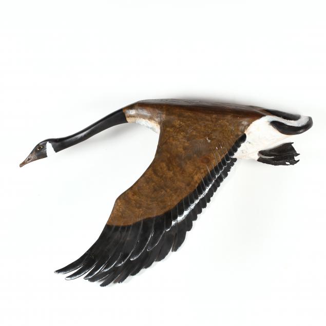 lance-and-wendy-lichtensteiger-carved-wooden-canada-goose-sculpture