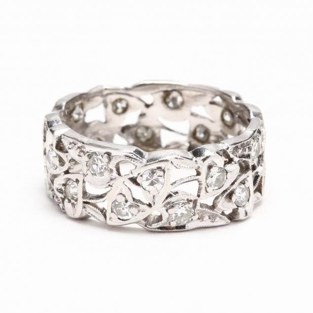 vintage-platinum-diamond-band