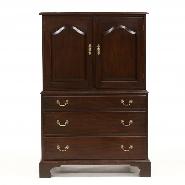 henkel-harris-mahogany-gentleman-s-dresser