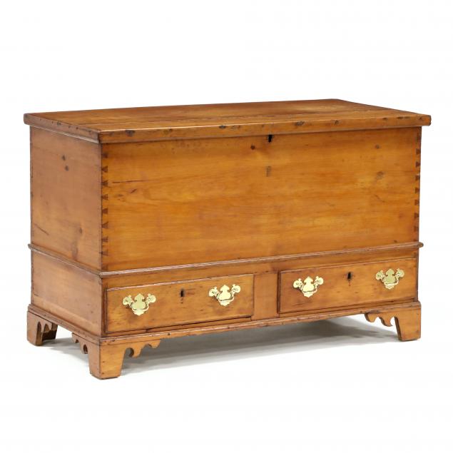 new-england-chippendale-pine-blanket-chest