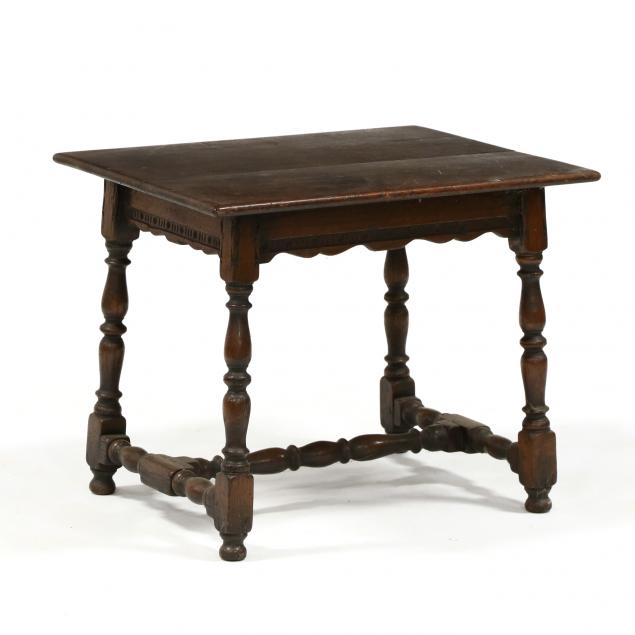 english-low-oak-stretcher-base-table