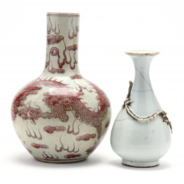 two-chinese-porcelain-vases