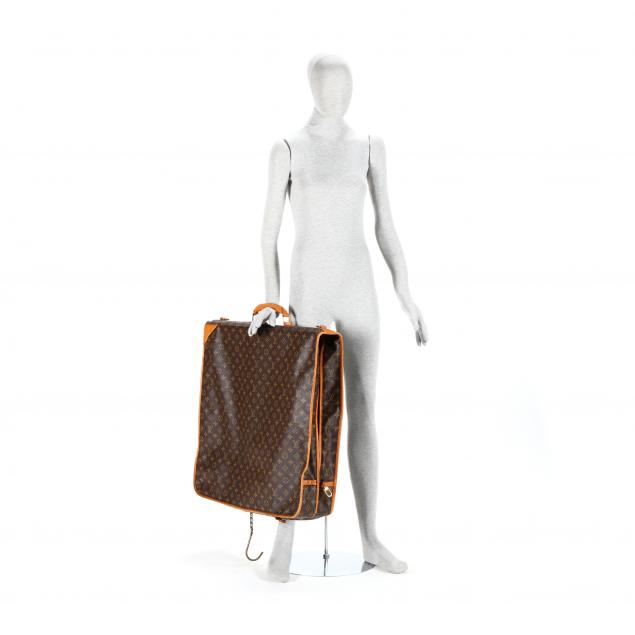 portable-garment-bag-louis-vuitton