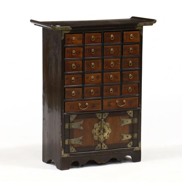 diminutive-chinese-apothecary-cabinet