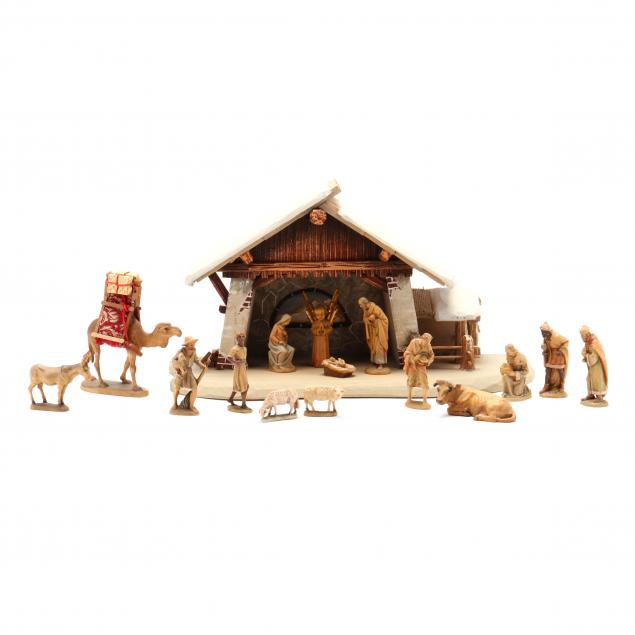 vintage-italian-carved-and-painted-creche