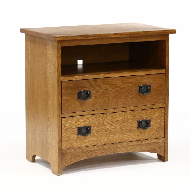 stickley-mission-style-oak-two-drawer-chest
