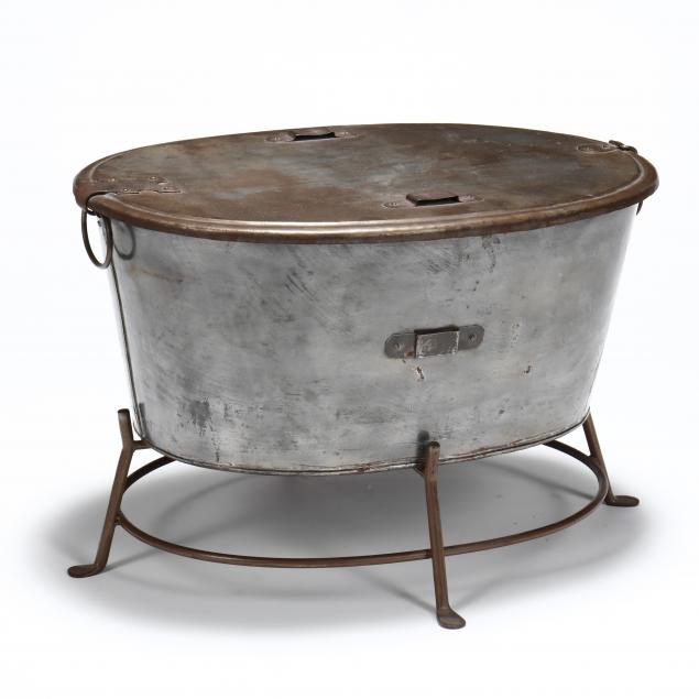 antique-french-lidded-steel-bath-tub