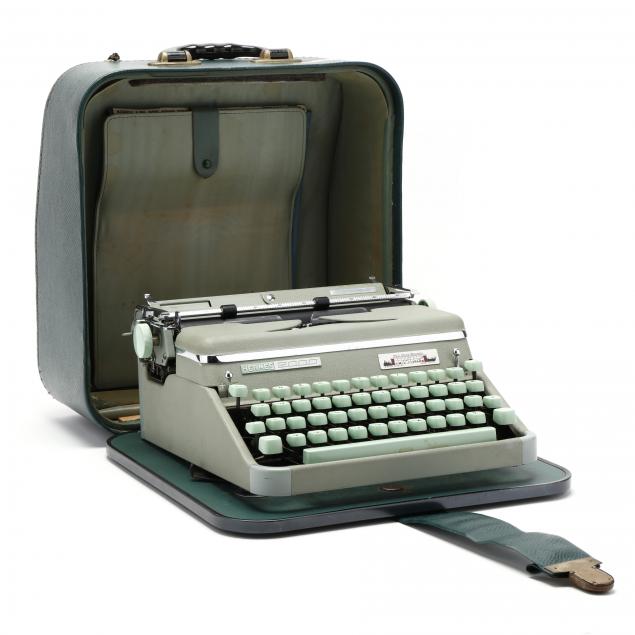 hermes-2000-vintage-typewriter-in-case
