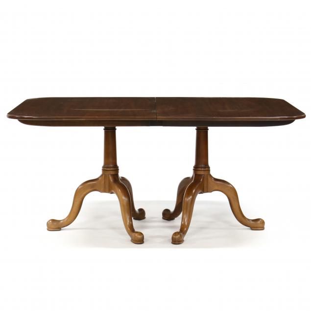 henkel-harris-queen-anne-style-walnut-dining-table