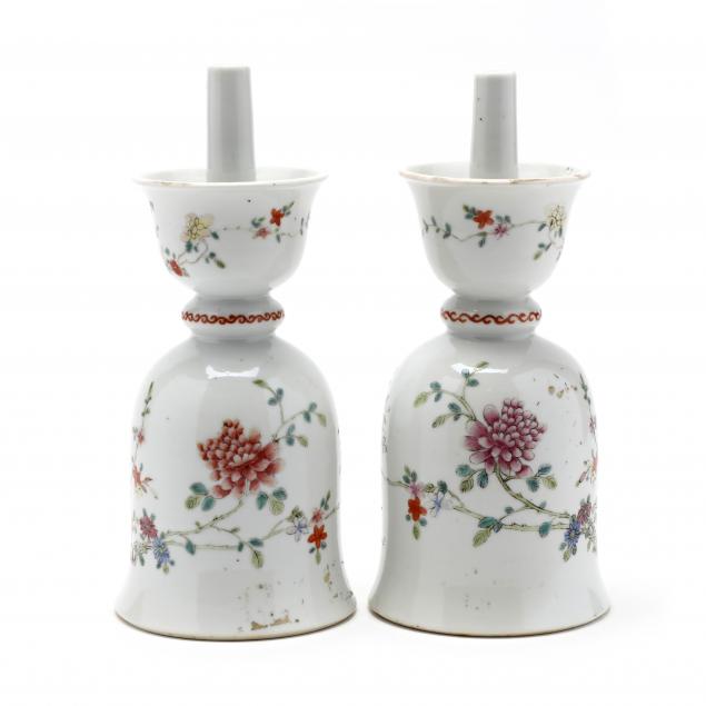 a-pair-of-chinese-export-porcelain-bell-shaped-wig-stands