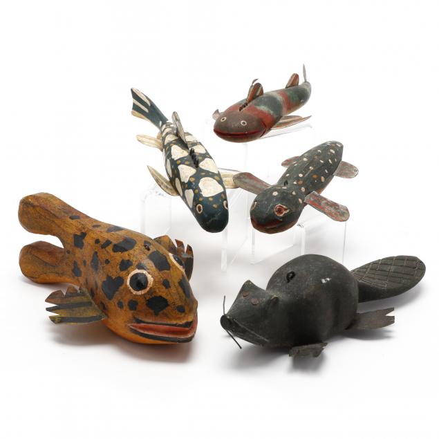 five-folky-carved-and-painted-lures