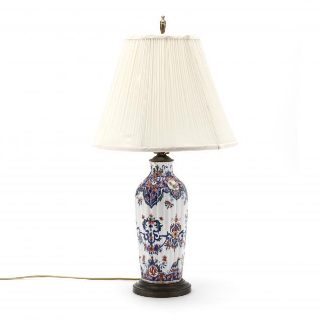 a-delftware-table-lamp