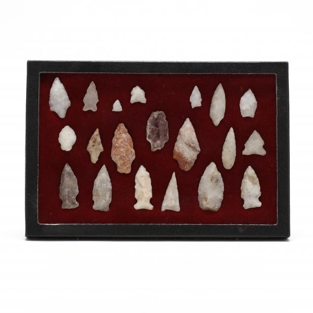 twenty-quartz-and-quartzite-projectile-points