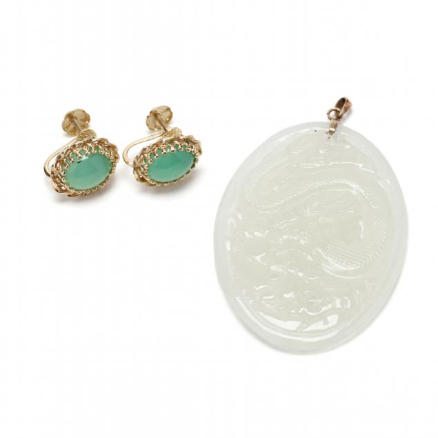 two-vintage-gold-and-jade-jewelry-items