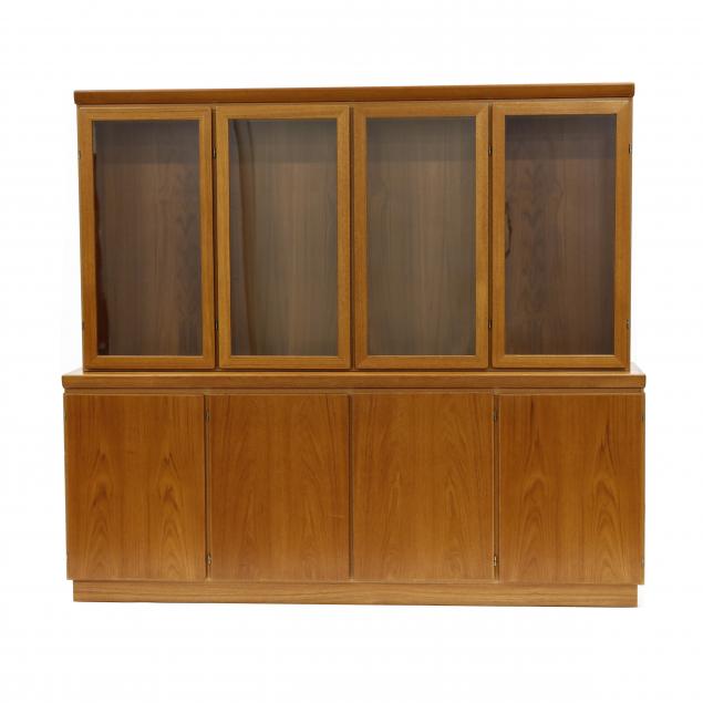 skovby-mobler-danish-modern-teak-china-cabinet