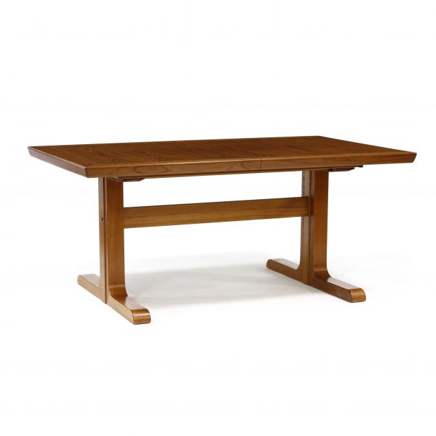 skovby-mobler-danish-modern-teak-dining-table