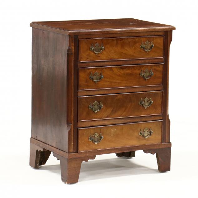 english-chippendale-mahogany-diminutive-bachelor-s-chest