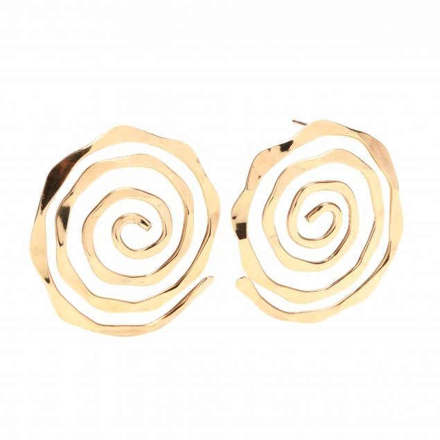 pair-of-14kt-gold-earrings