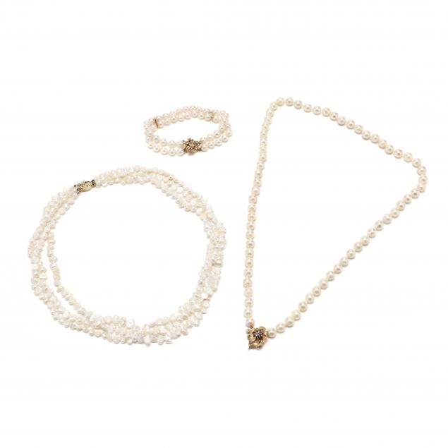 three-gold-pearl-jewelry-items