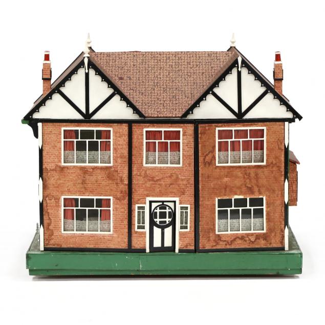 edwardian-tudor-style-doll-house