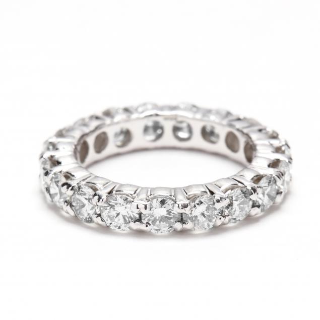 14kt-white-gold-and-diamond-band