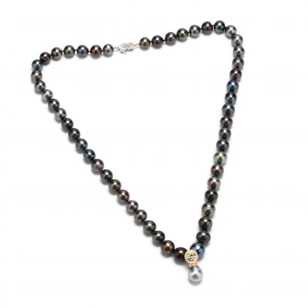 tahitian-pearl-necklace-with-diamond-set-enhancer