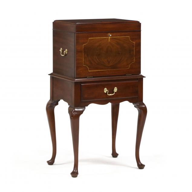 henkel-harris-queen-anne-style-mahogany-inlaid-silver-chest