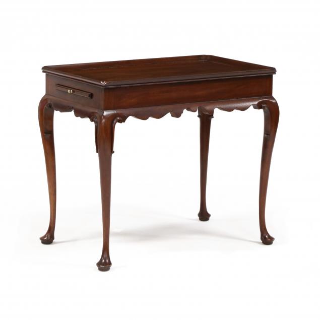 henkel-harris-queen-anne-style-mahogany-tea-table
