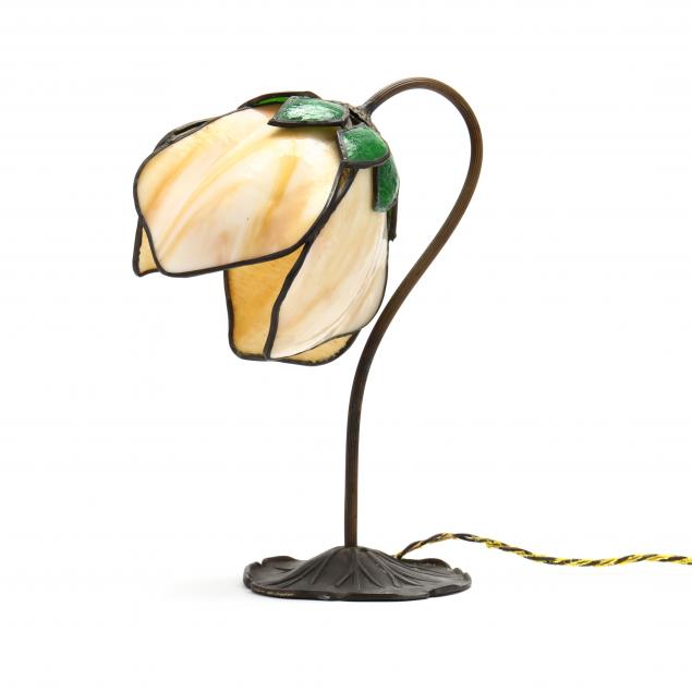 vintage-slag-glass-tulip-form-table-lamp