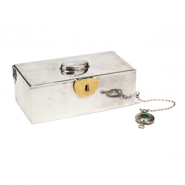 a-hand-made-silver-miniature-lock-box