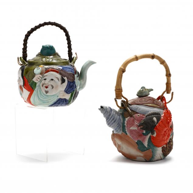 two-korean-teapots