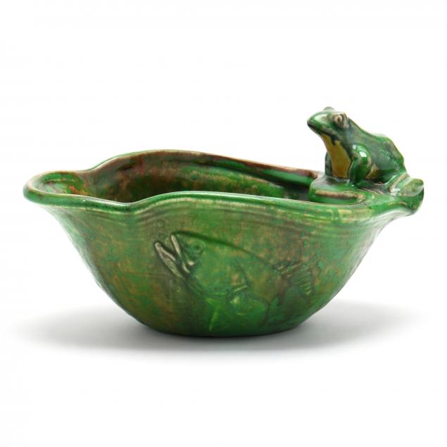 weller-i-coppertone-i-pottery-bowl-with-frog