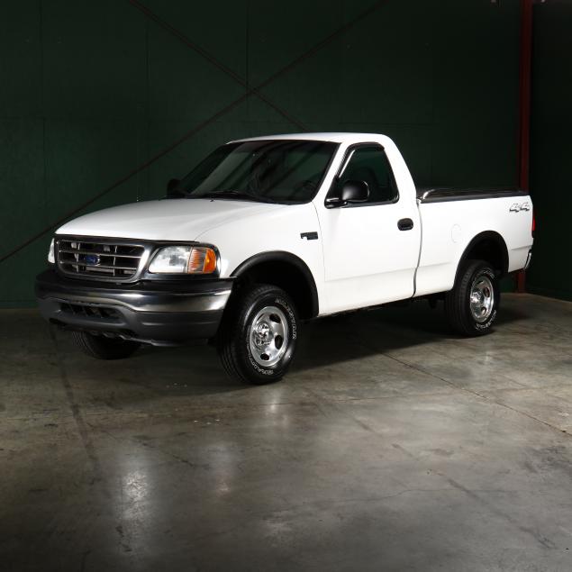2001-ford-f-150-xl-4x4-pickup-truck