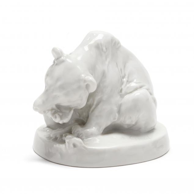 meissen-blanc-de-chine-statue-of-a-bear