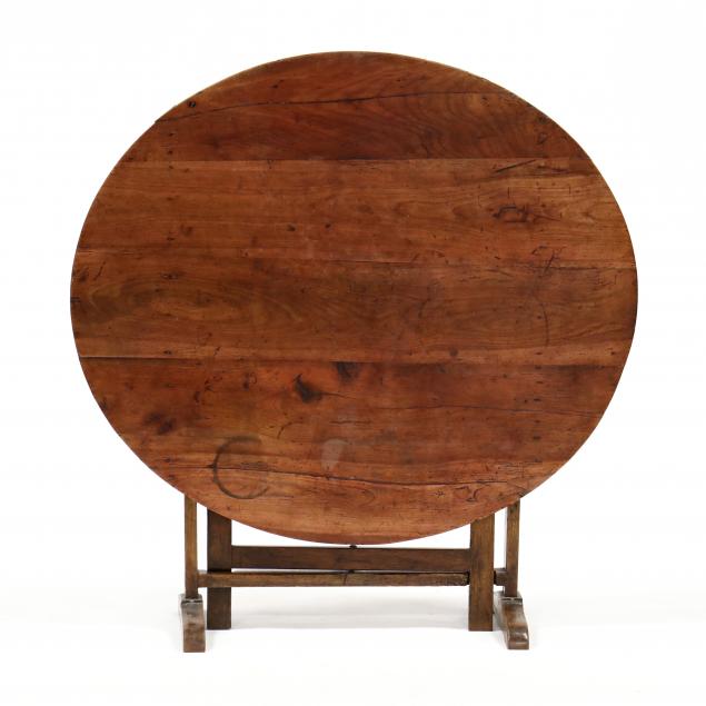 french-country-cherry-tilt-top-breakfast-table