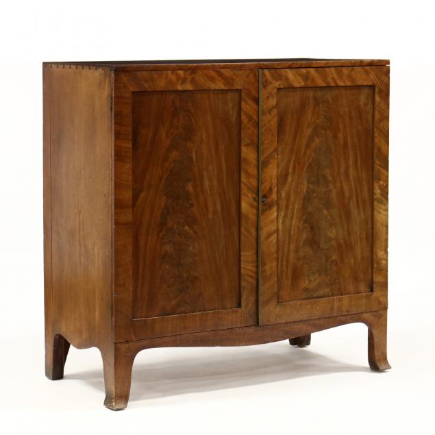 george-iii-mahogany-diminutive-linen-press