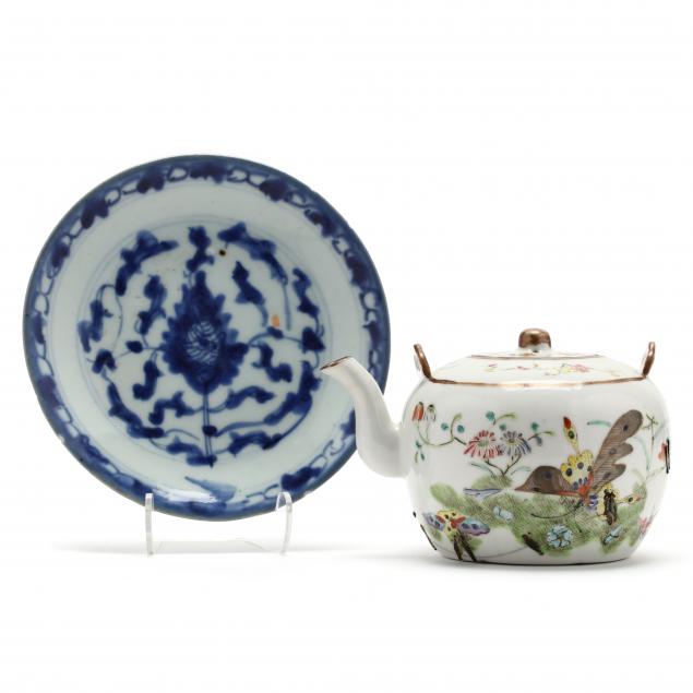 a-chinese-porcelain-teapot-and-plate