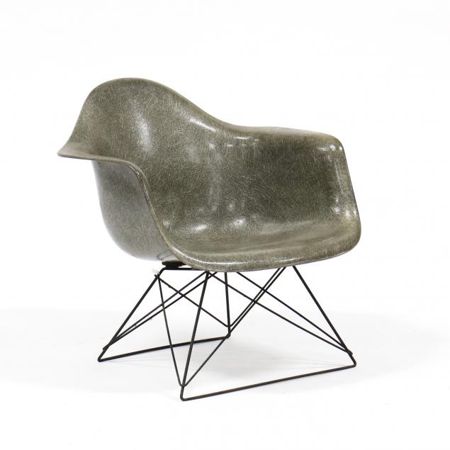 charles-and-ray-eames-low-shell-chair