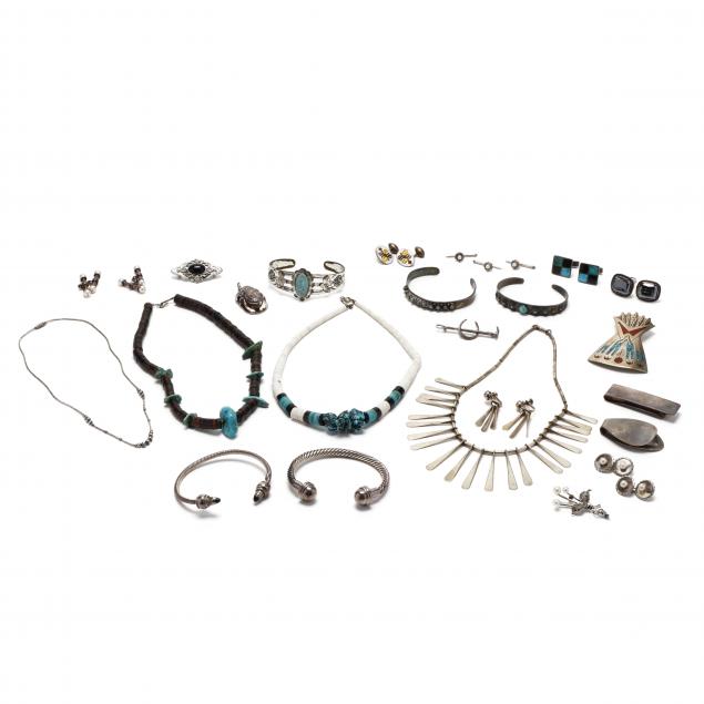 group-of-silver-silvertone-jewelry-items